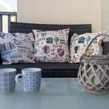 Spacious With Balcony Bbq & Games - Sleep 6 By Quicktrips * San Pawl il-Baħar