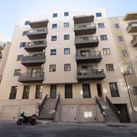 Spacious With Balcony Bbq & Games - Sleep 6 By Quicktrips Apartament St Paul's Bay