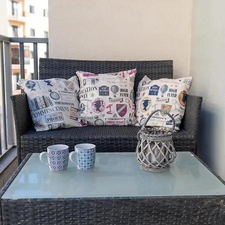 דירה Spacious With Balcony Bbq & Games - Sleep 6 By Quicktrips *