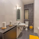 Spacious With Balcony Bbq & Games - Sleep 6 By Quicktrips Apartman *